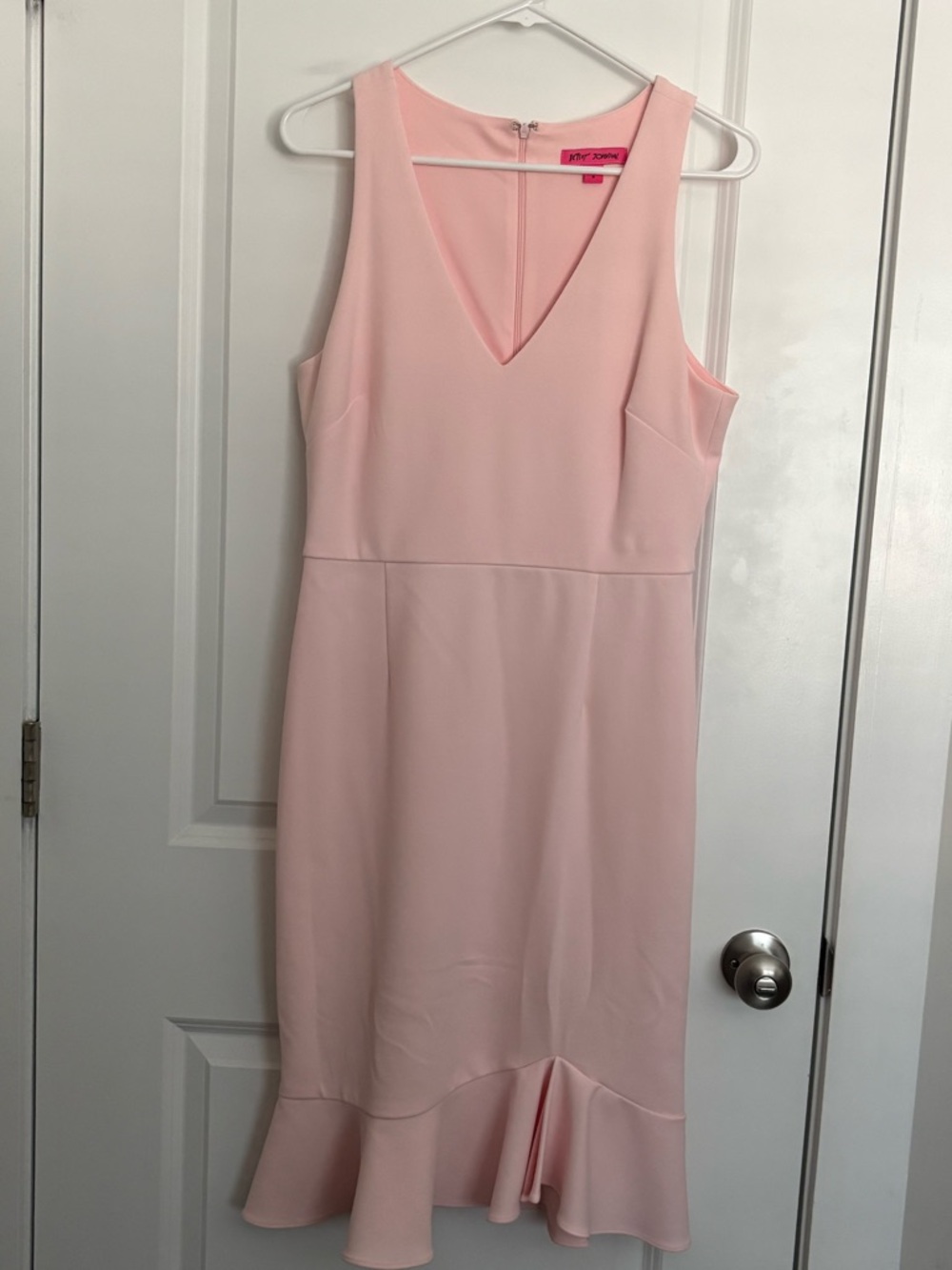Betsey Johnson Pale Pink V-Neck Sleeveless Midi Dress with Flounce Hem